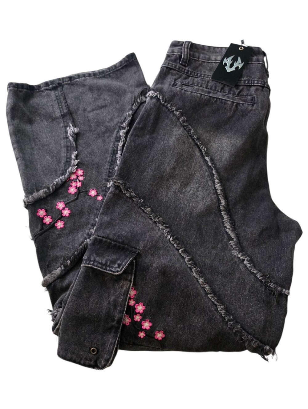 Unpractical Sakura Convertible Cargo Jeans NWT Black Floral Denim Medium - Picture 5 of 8